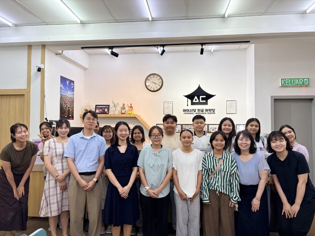 Kangwon National University delegation visiting iSeodang