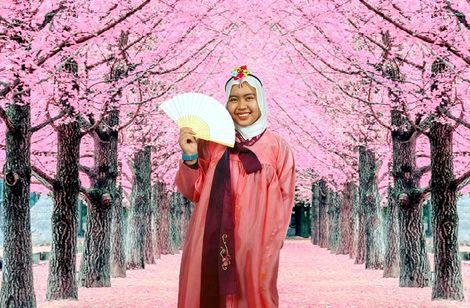 Students in hanbok at the photo zone